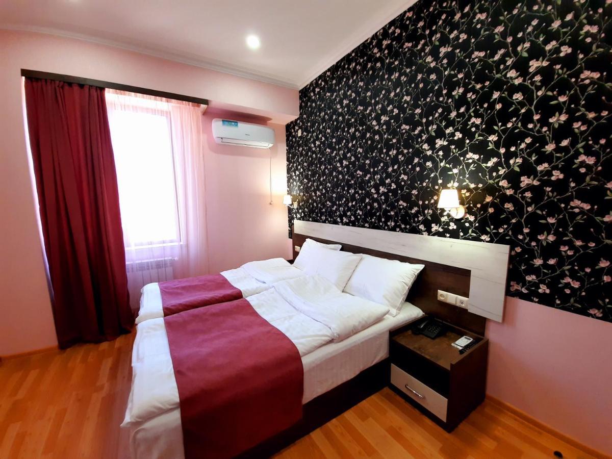 Cherry Garden Boutique Hotel Yeghegnadzor 외부 사진